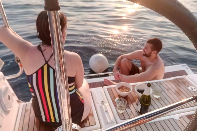 2-Hour Sailing Tour in Barcelona with Open Bar & Snacks - The Open Bar and Snacks: What You Actually Get for the Money
