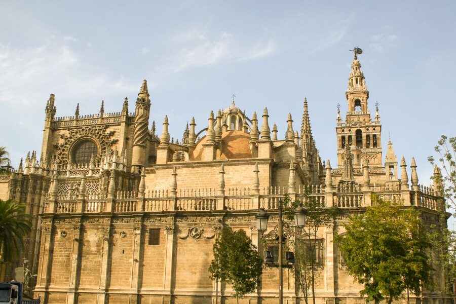 Andalusia and Barcelona 7-Day Package Tour From Madrid - Day 5: Valencia on your own, then the coast to Barcelona and Catalonia 505