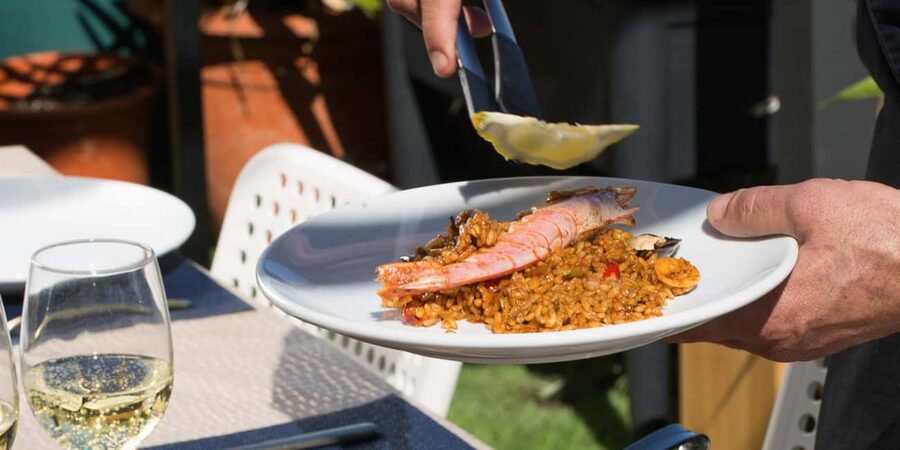 Authentic Premium Paella & Sangria in a Stunning Location - The Welcome Course: Pan Tomaquet and Salad as Flavor Training