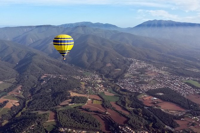 Balloon Ride over Catalonia with optional Pick-up from Barcelona - Upgrades That Actually Change the Day: 2-Hour vs Private Up to Eight