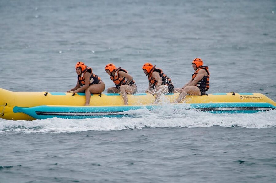 Banana Boat Barcelona - Not for Everyone: Pregnant Women and Other Safety Fit