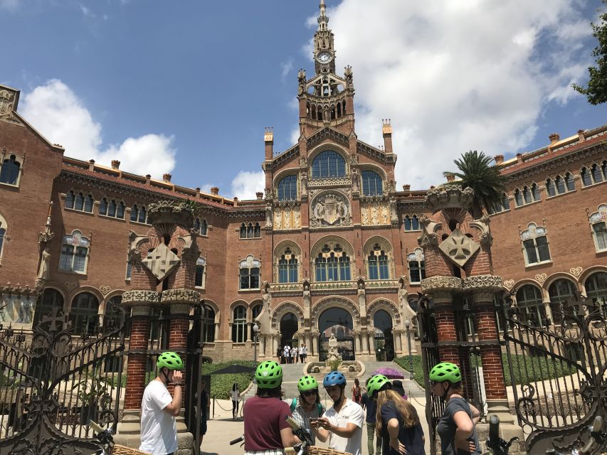 Barcelona: 1.5-Hour Sightseeing Tour by Bike/Electric Bike - Timing Reality Check: Where the 1.5 Hours Can Stretch