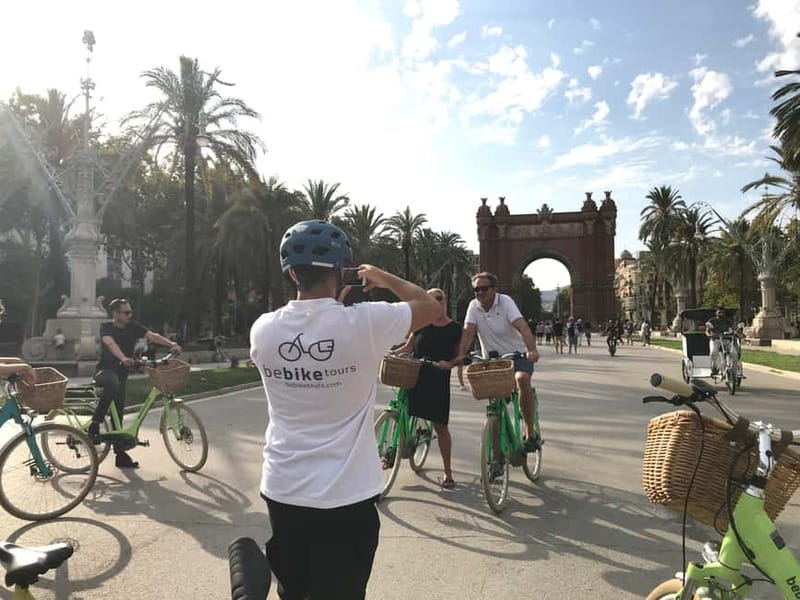 Barcelona: 1.5-Hour Sightseeing Tour by Bike/Electric Bike - How the 90 Minutes Turns Barcelona Into a Clear Route