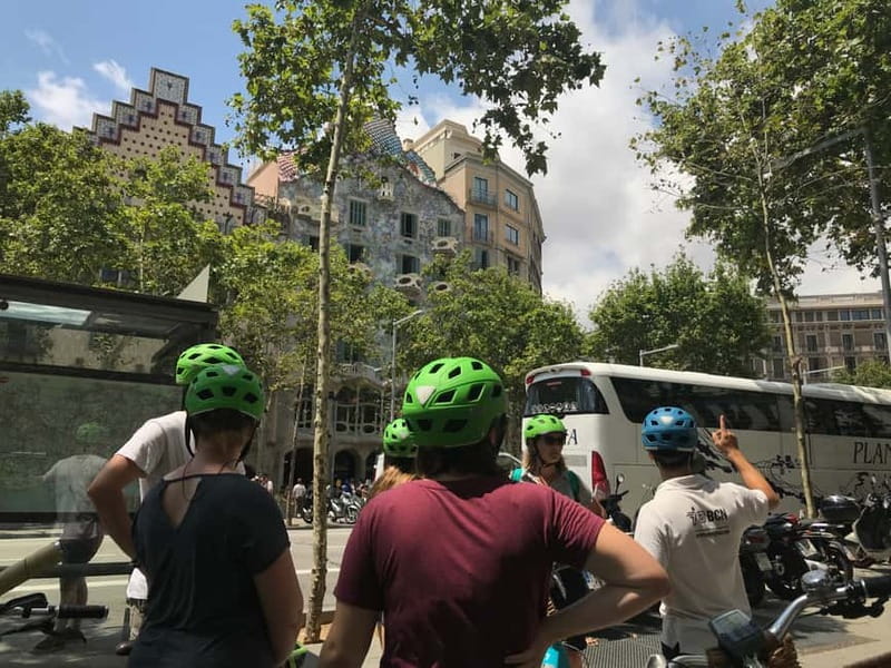 Barcelona: 1.5-Hour Sightseeing Tour by Bike/Electric Bike - Price and What $22 Buys You in Real Convenience
