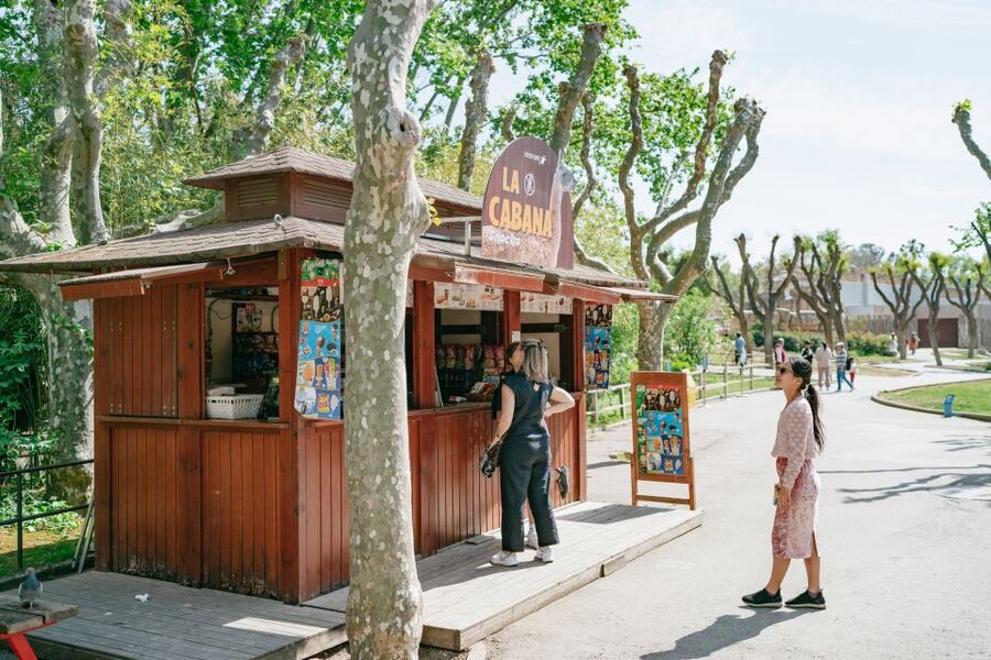 Barcelona: 1-Day Ticket to Barcelona Zoo - Family Fun Beyond the Animals: Cafes, Shops, Pony Rides, and More