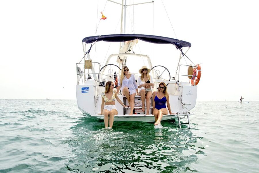 Barcelona 1 hour Scenic Sailboat Tour with Snacks and Drinks - The second sail back: relaxing, sipping, and getting more from the views