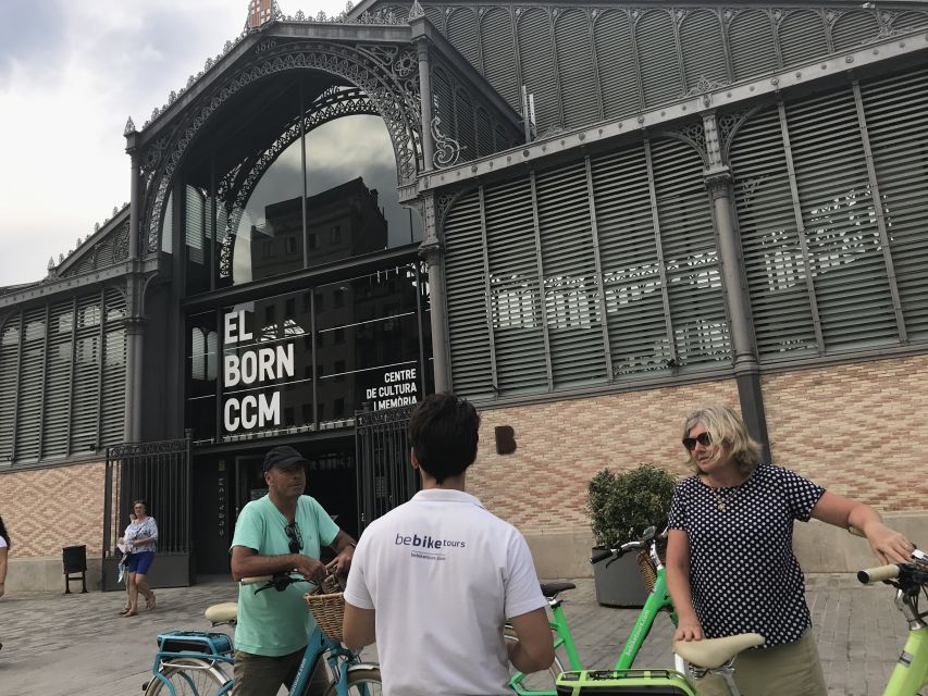 Barcelona: 2.5-Hour Bike or E-Bike Historical Tour - Arc de Triomf to Parc de la Ciutadella, Gaudí Hints in the City Plan