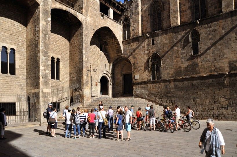 Barcelona 2-Hour Gothic Walking Tour - Chapel of Santa Àgata: a focused stop with big meaning