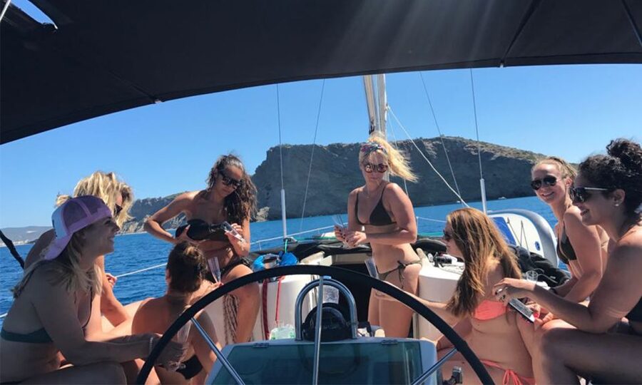 Barcelona: 2-Hour Private Boat Cruise - Key Things to Know Before You Go