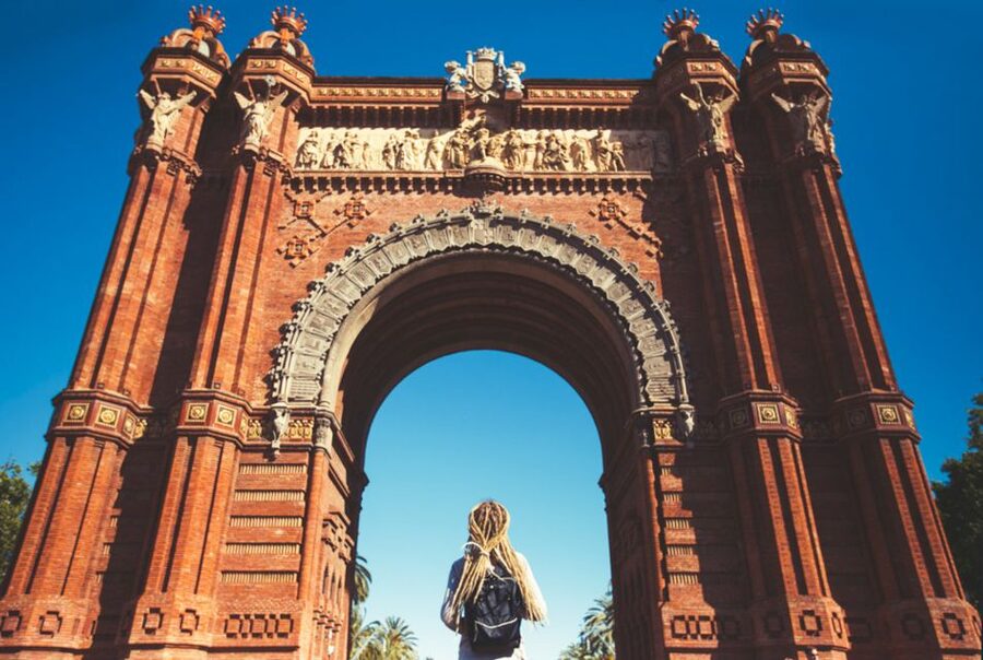 Barcelona: 2-Hour Private City Highlights Kickstart Tour - Mercat del Born: shopping energy plus a portal into older Barcelona