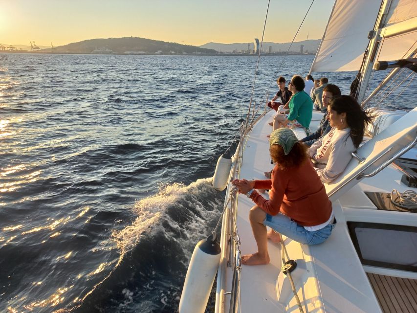 Barcelona: 2-Hour Sailboat Tour with Snacks and Drinks - Sunset sail vibes: what to expect when the light turns