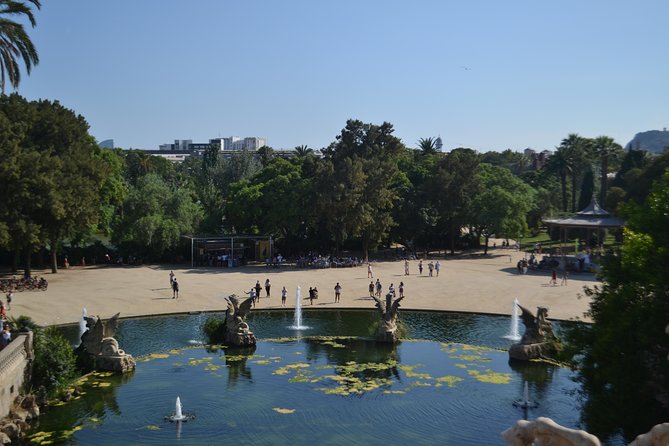 Barcelona 3-hour Bike or E-Bike Tour: Highlights and Hidden Gems - Plaça del Rei, Barcelona Cathedral area, and Palau de la Música Catalana