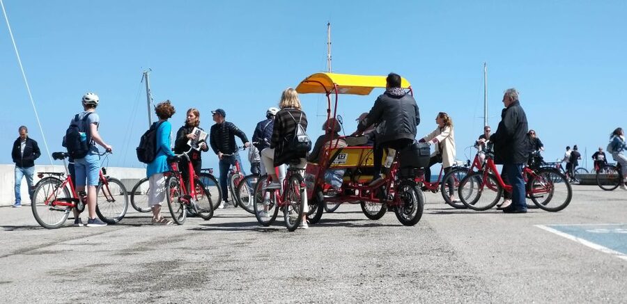 Barcelona: 3-Hour Bike Tour with Spanish Tapas - Parc de la Ciutadella: Barcelona’s Central Green Space from the 19th Century