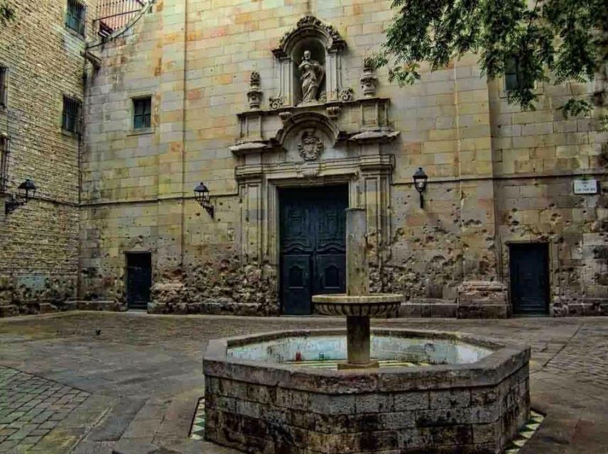 Barcelona: 3-Hour Esoteric, Spiritual & Historical Tour - The Gothic cathedral area as an esoteric basilica with alchemy vibes
