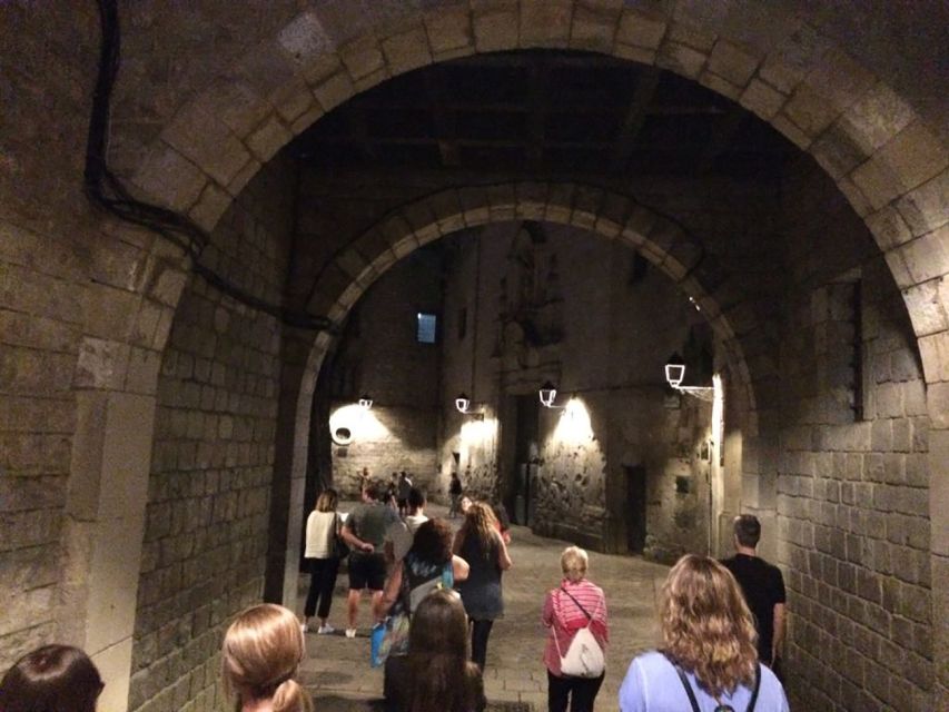 Barcelona: 3-Hour Esoteric, Spiritual & Historical Tour - Meeting point at Plaça Catalunya, then straight into the Gothic Quarter
