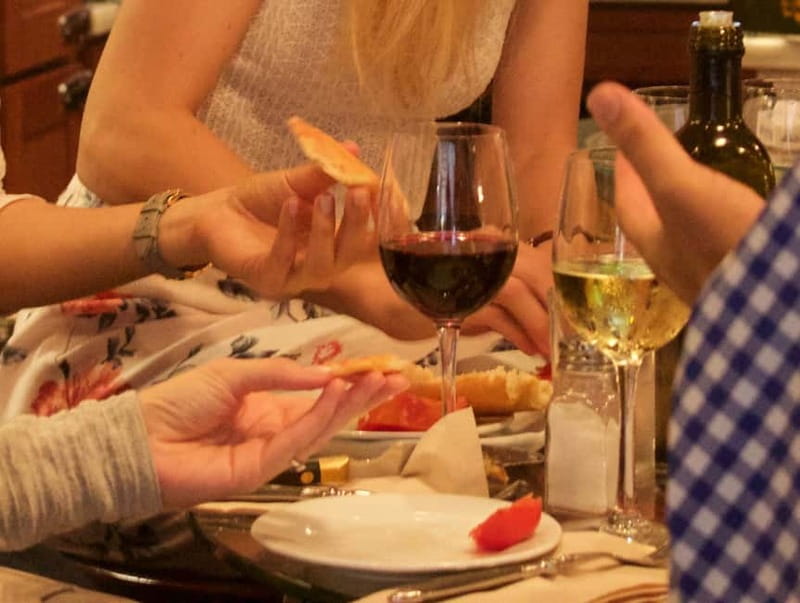 Barcelona: 3-Hour Sips, Sites & Bites Food & History Tour - Why the 5:00 PM timing and meeting point matter
