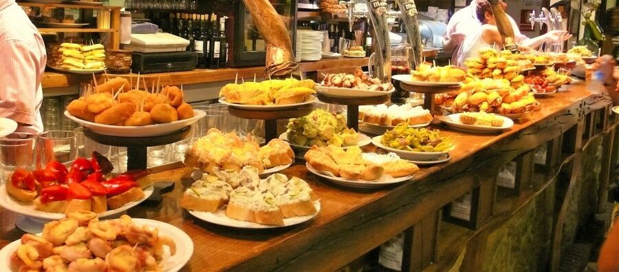 Barcelona: 4-Hour Private Market & Foodie Tour - Santa Caterina Market: color, history, and a guide-led way to read the dishes