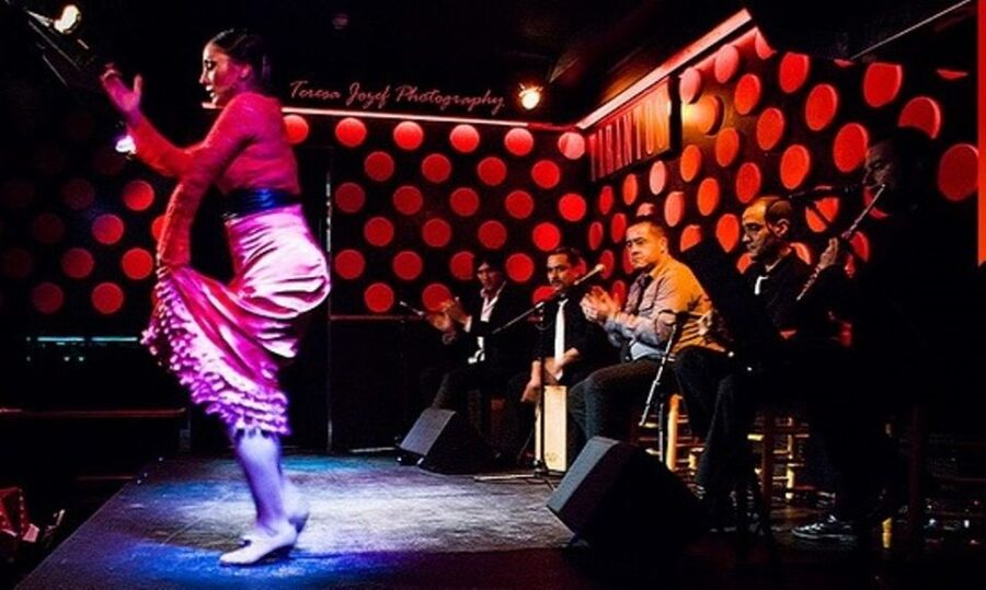 Barcelona: 4-Hour Tapas Evening Tour and Flamenco Show - Timing, Duration, and What the 3.5 to 4 Hours Includes