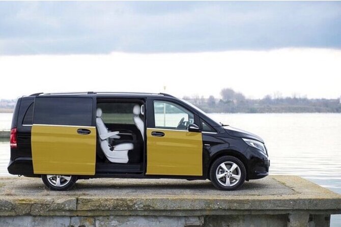Barcelona Airport Private Arrival Transfer - Meeting Your Driver at El Prat, With a Name Sign