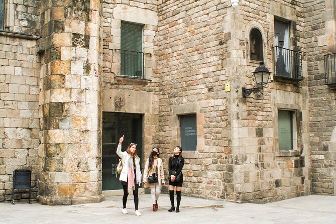 Barcelona all included: Sagrada, Park Güell, Montjuic & Gothic - Park Güell: how to spend your hour once you’re inside