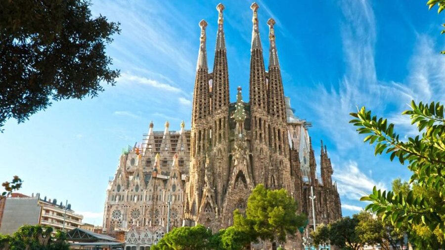 Barcelona Audioguide - TravelMate app for your smartphone - Who This Audioguide Suits Best