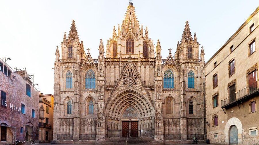 Barcelona Audioguide - TravelMate app for your smartphone - Should You Book This Barcelona Smartphone Audioguide?