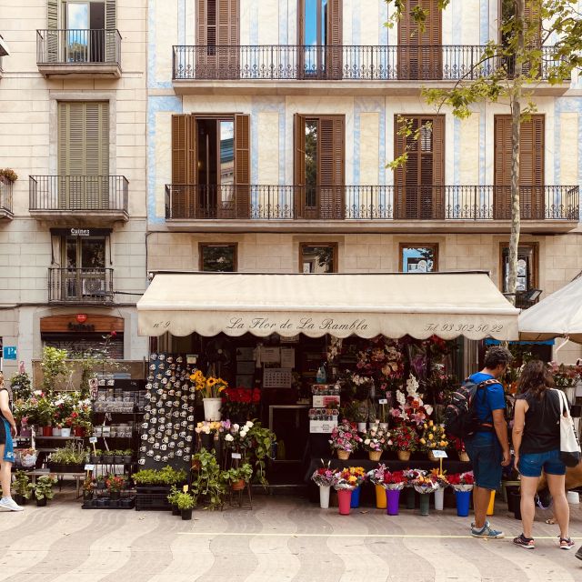 Barcelona: Barri Gotic Small Group Walking Tour - Plaza de San Felipe Neri: the tragic story behind the calm