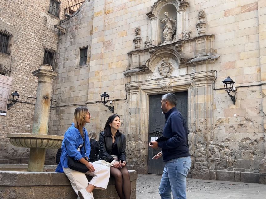 Barcelona: Barri Gotic Small Group Walking Tour - What is included, and what you need to plan for yourself
