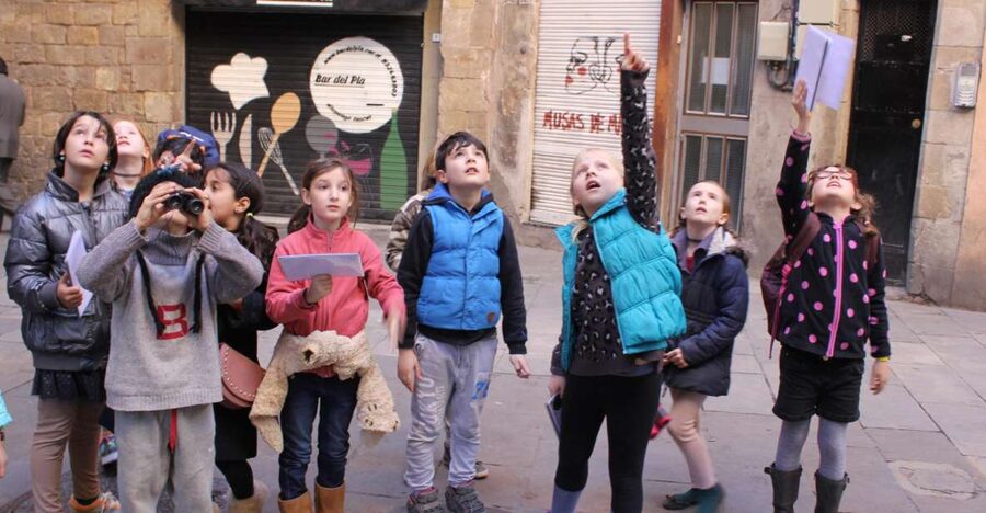 Barcelona: Barrio Gótico Dragon Tour for Families - What the Dragon Theme Teaches Kids and Adults