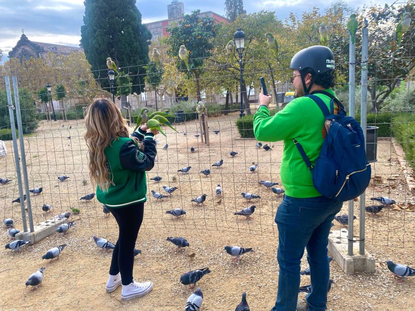 Barcelona: beach E-bike or E-Scooter Tour - Photo Stops, Video Souvenir, and the Guide as Your Cameraperson