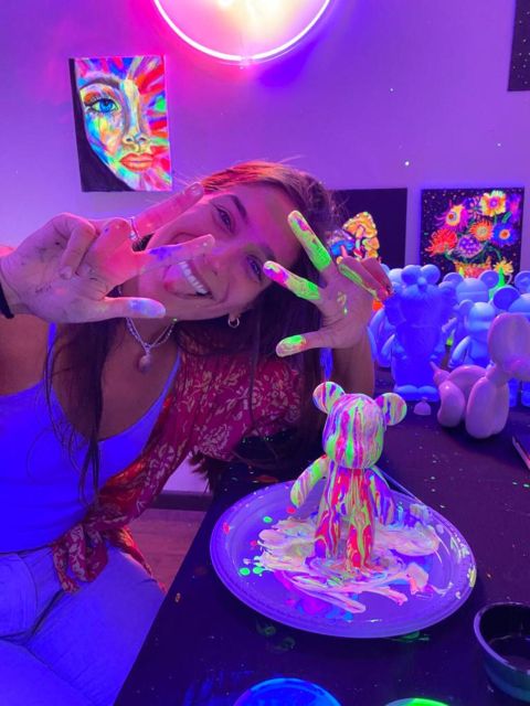 Barcelona: Bear-brick Fluorescent Painting | Wine and Art - Fluorescent Bearbrick Meets Wine: Why This Workshop Works