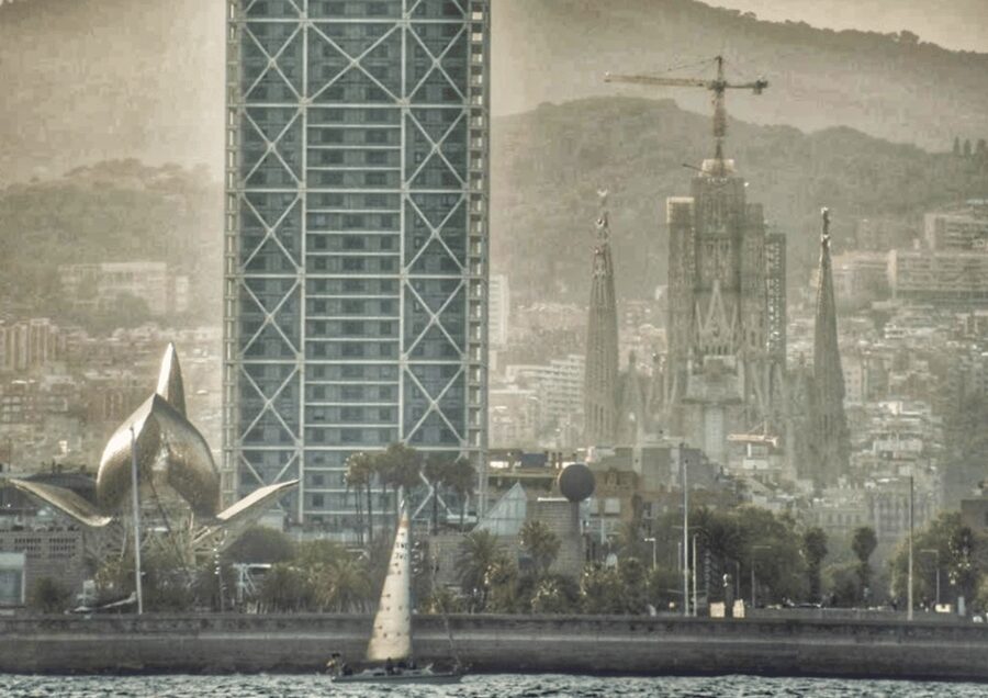 Barcelona: Best of Sagrada Familia Private Tour - Optional add-on 2: a 2-hour sailing tour along Barcelona’s coast