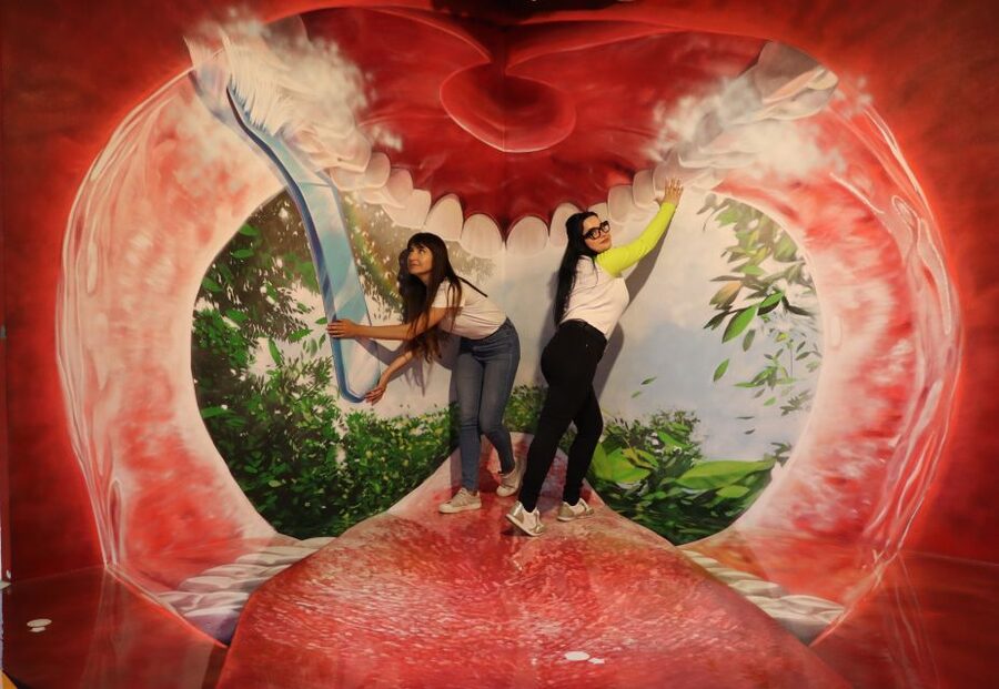 Barcelona – Big Fun Museum & Museum of Illusions Experience - Giant’s House and the Upside Down World: how they make you feel tiny