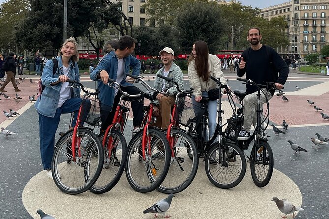 Barcelona: Bike or eBike Tour, Top Sights & Local Insights - Why a 3-hour bike loop is the smart way to see Barcelona