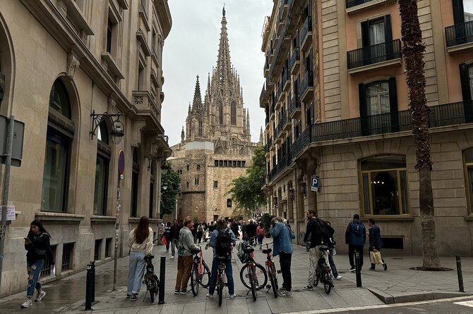 Barcelona: Bike or eBike Tour, Top Sights & Local Insights - The short gap before Sagrada Familia, and why the timing works