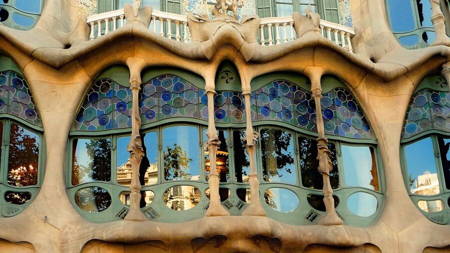 Barcelona: Bike Tour & Sagrada Familia Skip-the-Line Tickets - Key highlights worth your attention