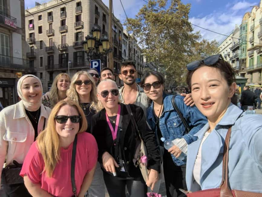 Barcelona: Bike Tour & Sagrada Familia Skip-the-Line Tickets - How the 4-hour route flows, Old Town first then Eixample