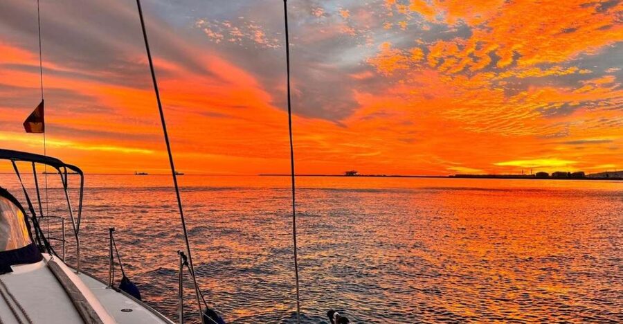 Barcelona: Boat trip with cava in amazing sailboat - Price and what you really get for $58
