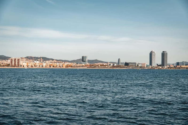 Barcelona: Brunch Boat Party with Drinks and DJ - Starting at The Coconut Club, setting the tone fast
