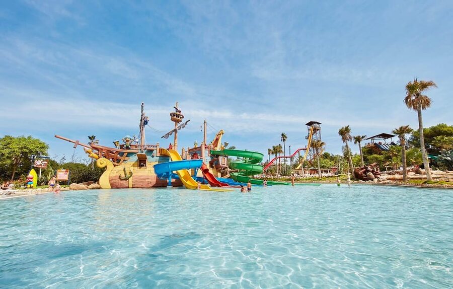 Barcelona: Caribe Aquatic Park Full-Day Ticket with Transfer - Meeting at Estació del Nord, Julia Travel Counter, and Platform 19