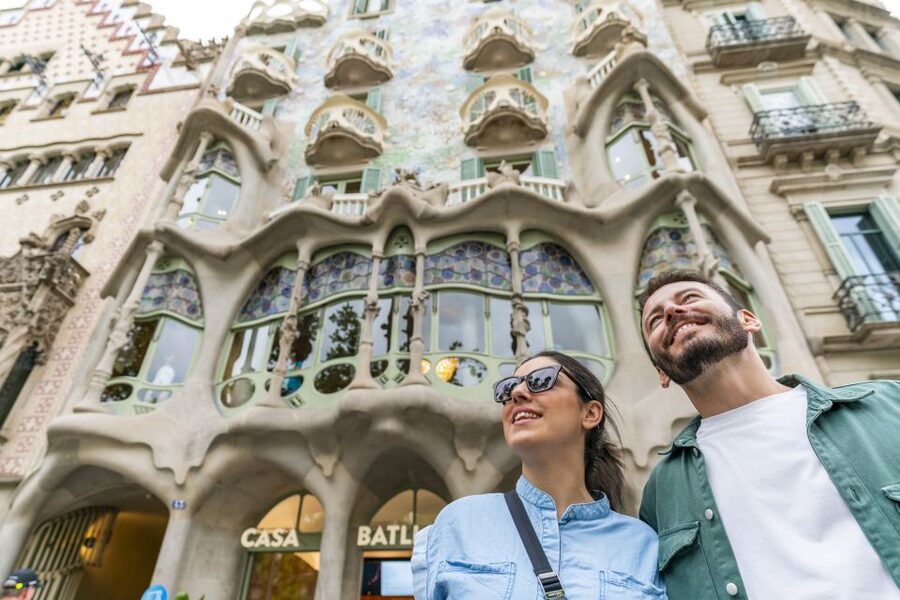 Barcelona: Casa Batlló Be The First Entry Ticket - The Self-Guided Home Tour: How the Audio Guide Helps You See Gaudí