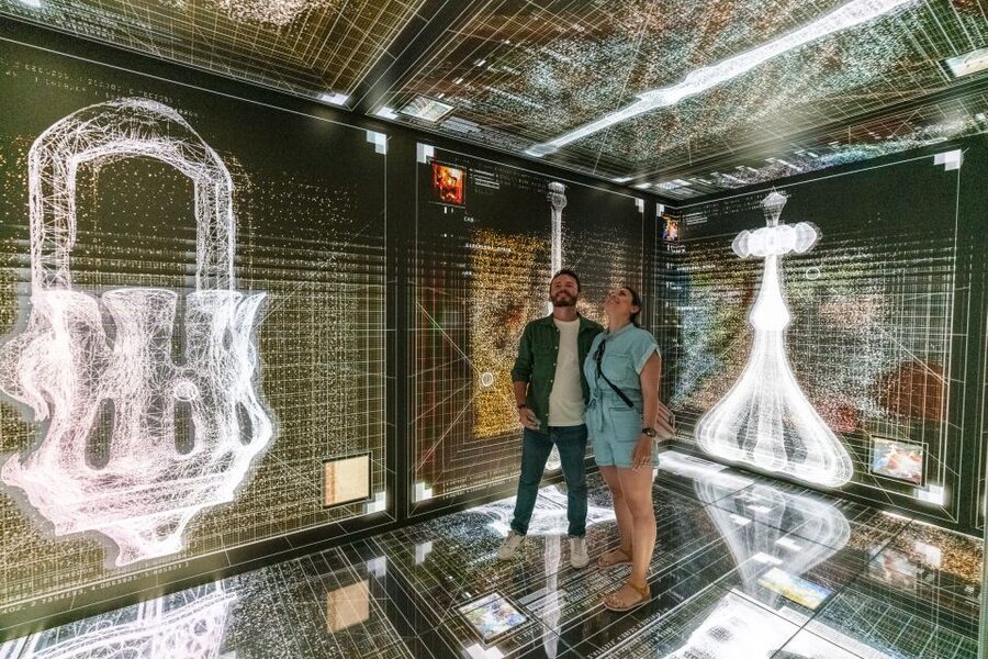 Barcelona: Casa Batlló Be The First Entry Ticket - Gaudí Cube: Six-Sided LED Tech and the AI-Style Viewing