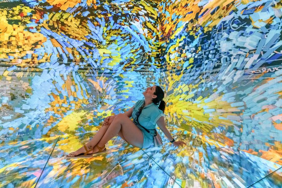 Barcelona: Casa Batlló Entry with Self-Audioguide Tour - Kengo Kuma’s Floating Marble Ladder and Vertical Flow