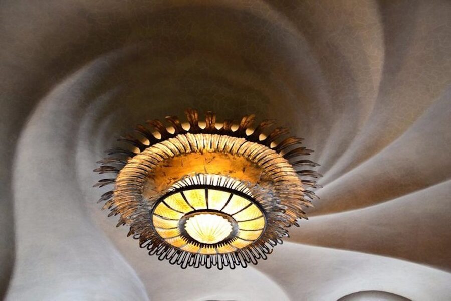 Barcelona: Casa Batlló, La Pedrera, & Chocolate Tasting Tour - The Block of Discord Story You’ll Hear Before You Enter