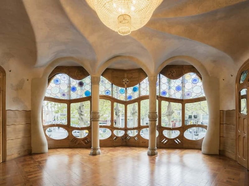 Barcelona: Casa Batlló Tour and Optional White Rabbit Museum - Rooftop Details: Chimneys, Trencadís, and Finding the Dragon