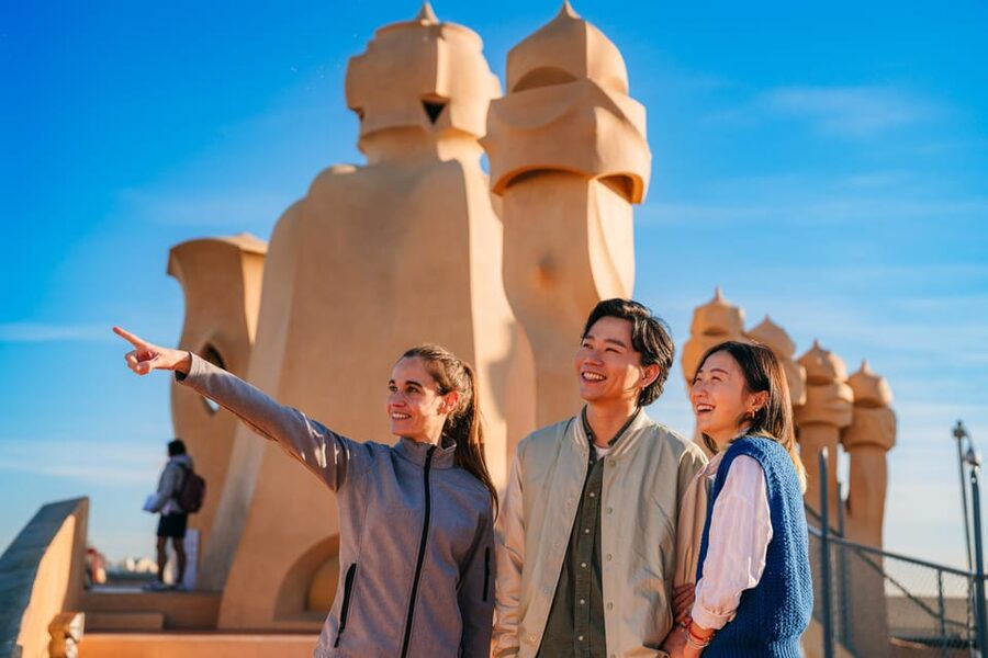 Barcelona: Casa Milà Early-Morning Access Guided Tour - The smart move: entering La Pedrera before the crowds