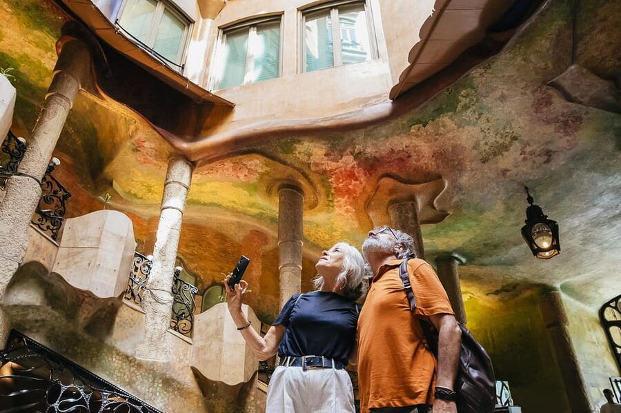 Barcelona: Casa Milà Early-Morning Access Guided Tour - Duration and pacing: how 1.5 hours works in your favor
