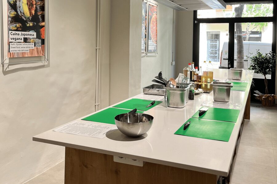 Barcelona: Catalan Cuisine cooking course 100% vegan - Who This Cooking Class Is Best For