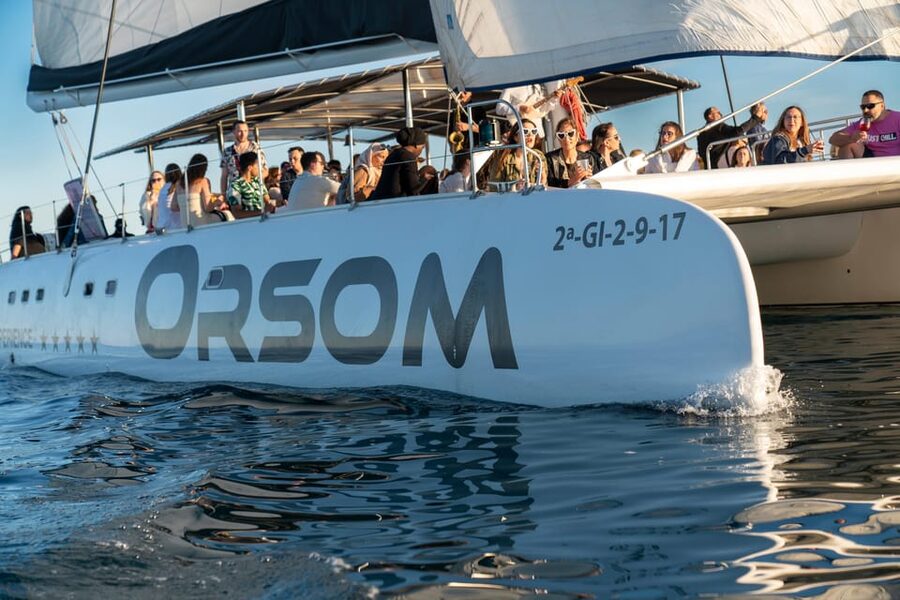 Barcelona: Catamaran Cruise with optional Live Jazz Music - Finding The Boat: Moll de Drassanes, Portal de la Pau, and Columbus