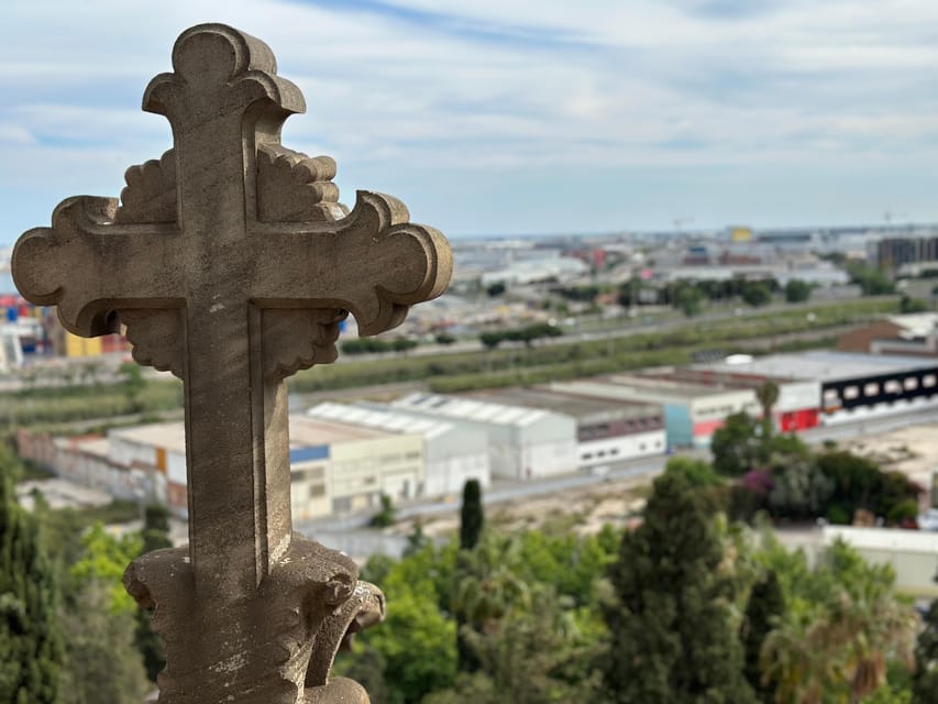 Barcelona: Cemetery Tour - Gothic Graves & Local History - Joan Miró’s tomb: when Barcelona art ties into mourning